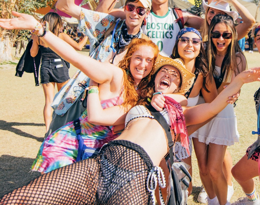 30 Pictures That Show the Do LaB Stage Is the Finest A part of Coachella