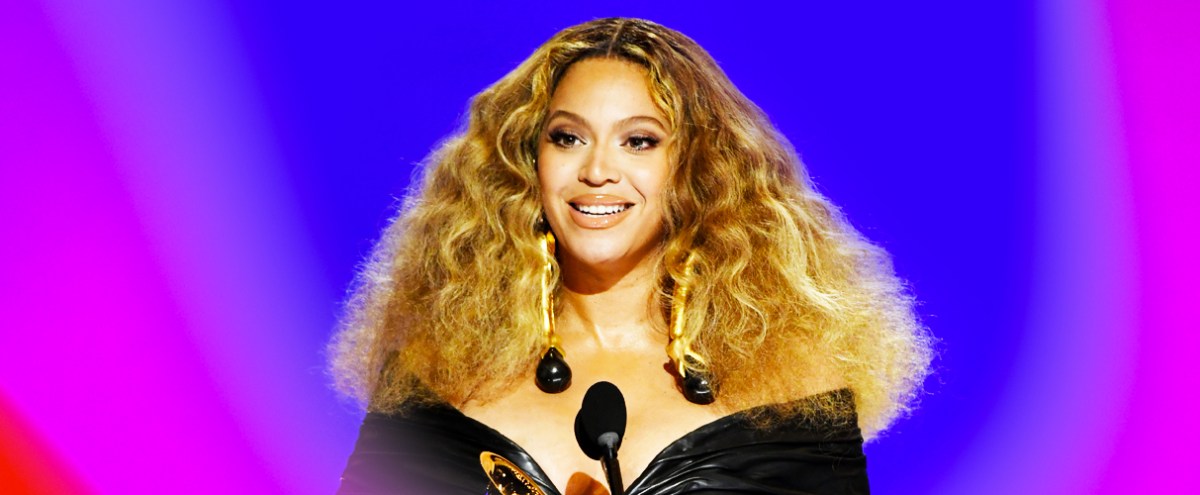 Charting The Grammys Style Evolution Of Beyoncé