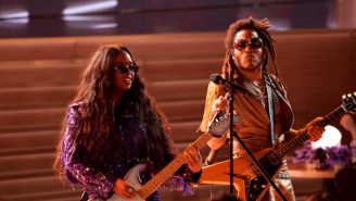 HER Absolutely Ripped A Rocking Medley In Her Star-Studded 2022 Grammys Performance With Lenny Kravitz