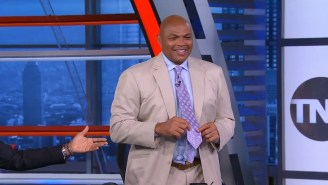 Ernie Johnson Roasted Charles Barkley For His Terribly Tied Tie