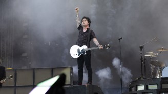 Green Day’s Billie Joe Armstrong Tells Fans That He’s ‘Renouncing His Citizenship’ To America