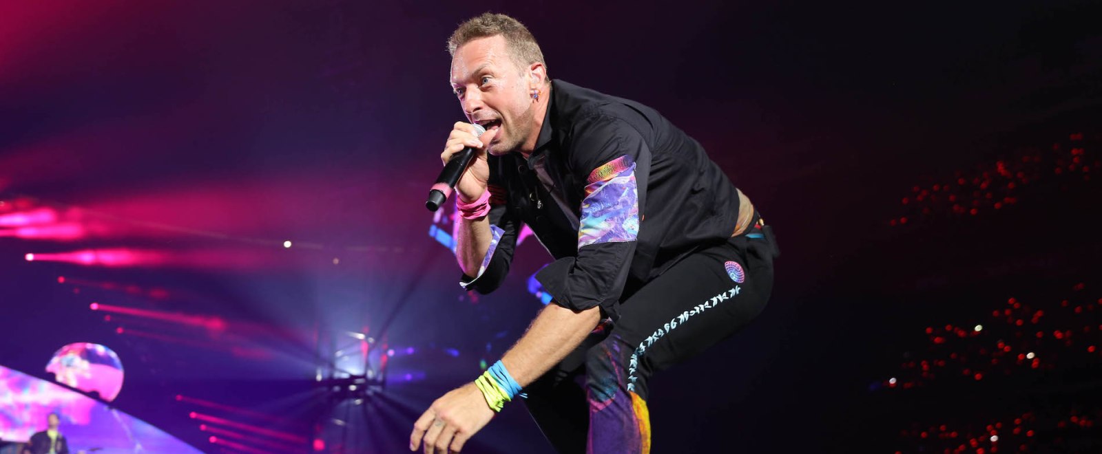 Chris Martin Coldplay Music of the Spheres tour 2022