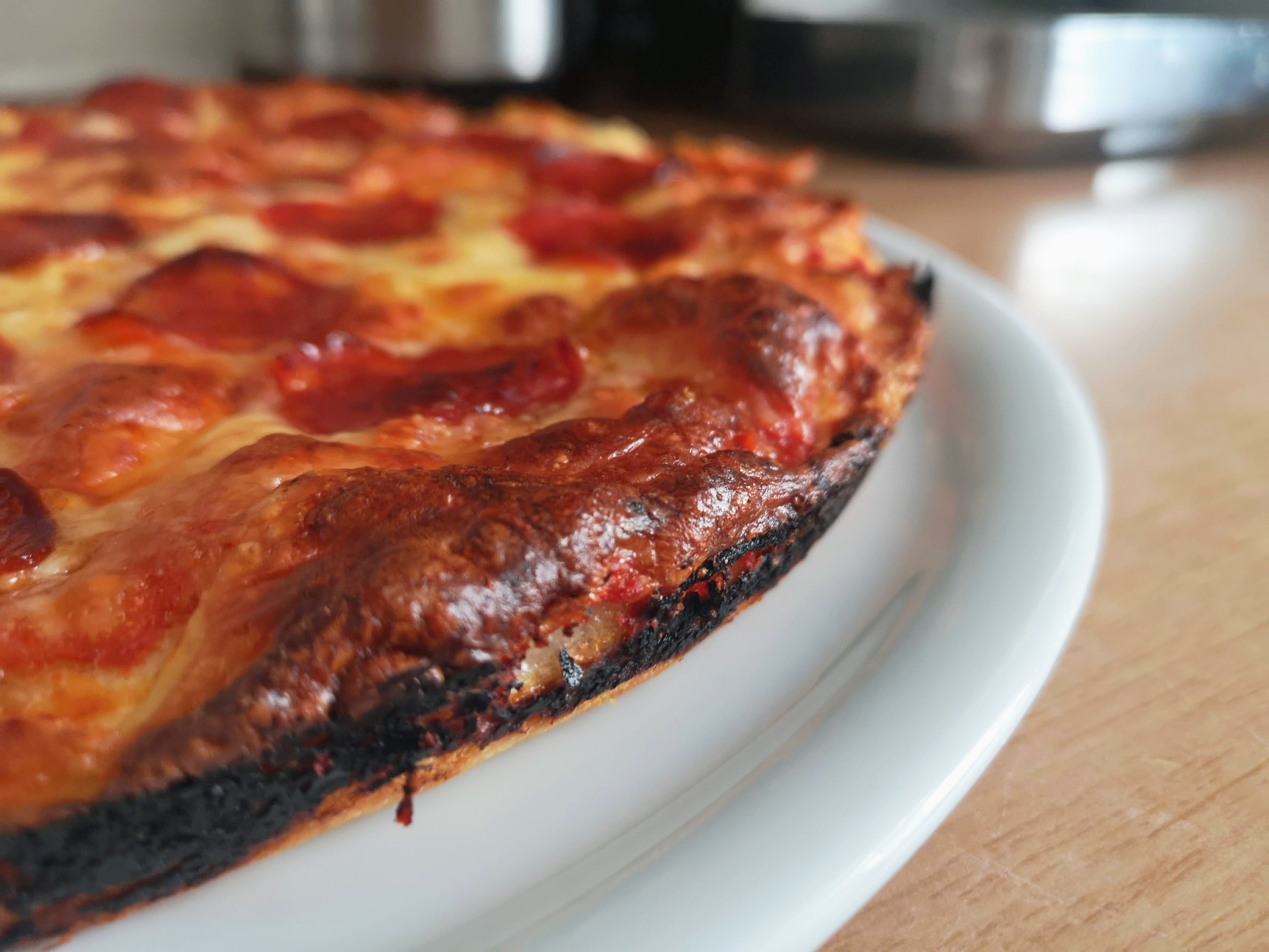 21 reasons why South Shore bar pizza is America's most delicious (and most  eccentric) pizza tradition » KJB Trending Hospitality