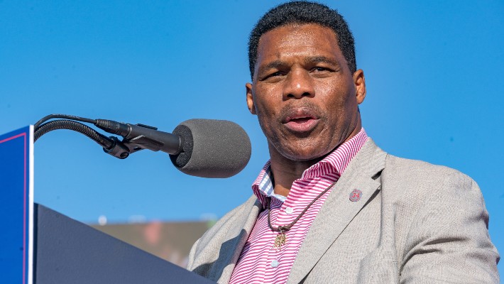 Herschel Walker emphasizes positive thinking and faith during speech, Article