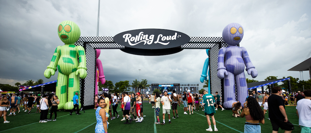 rolling loud entrance sign