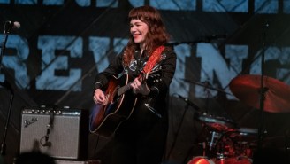 Jenny Lewis Cancels 2022 Indoor Tour Dates Due To COVID