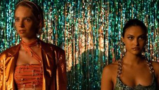 Maya Hawke And Camila Mendes Plot To Destroy Their High School Peers While Color Coordinating Their Outfits In The ‘Do Revenge’ Trailer
