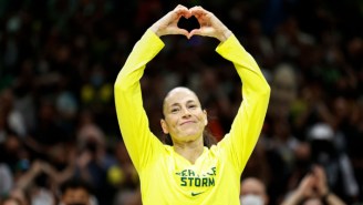 Sue Bird Received A Monster Ovation (And A Flower From A Young Fan) In Her Final Regular Season Home Game