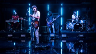 Courtney Barnett Returns To ‘Late Night With Seth Meyers’ To Perform The Moody ‘Turning Green’
