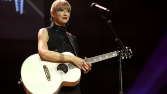 Taylor Swift Made A Surprise Loretta Lynn Tribute Appearance And Spoke Reverently About The Late Country Legend