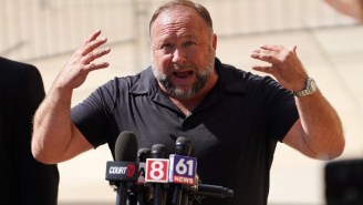 Alex Jones Screamed At Reporters Outside A Connecticut Courtroom While Taking The Day Off To ‘Lower The Temperature’