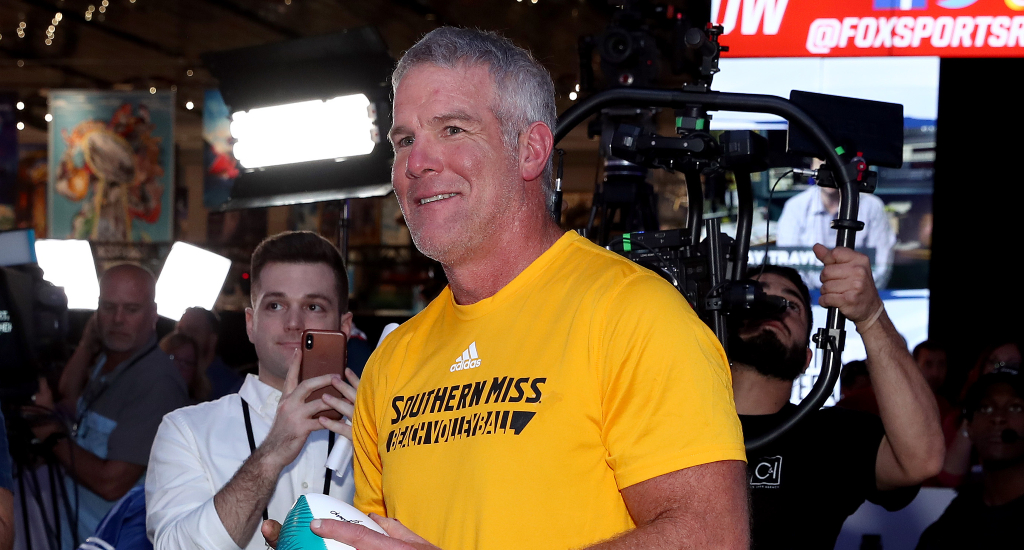 Former NFL QB Brett Favre calls for a boycott of Fox News for firing Tucker  Carlson.