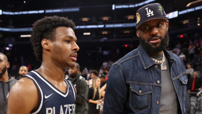 LeBron würde das Spiel der Lakers auslassen, um Bronnys USC-Debüt zu besuchen