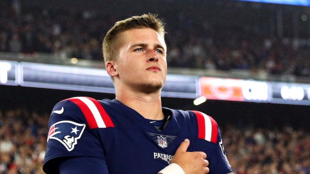 Bailey Zappe replaces injured Brian Hoyer early as New England