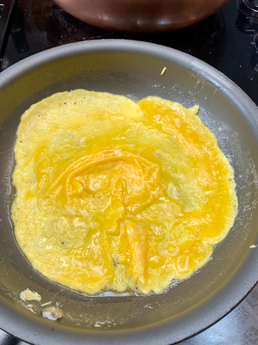 Yolk omelette