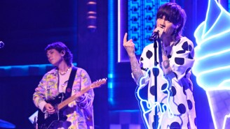 ‘I Can’t Grow Up,’ Tegan And Sara Declare In A Youthful ‘Tonight Show’ Performance