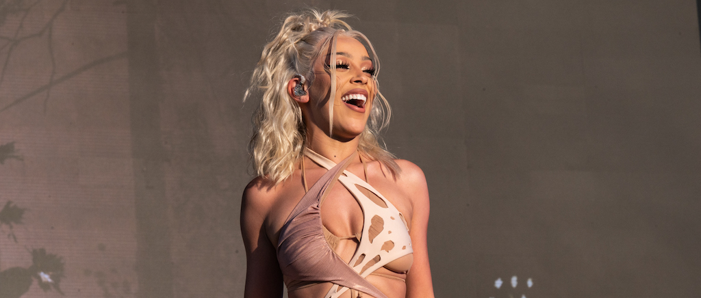 doja cat boobs