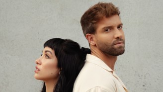 Pablo Alborán Parties In Buenos Aires With María Becerra In Their Aptly-Titled ‘Amigos’ Video