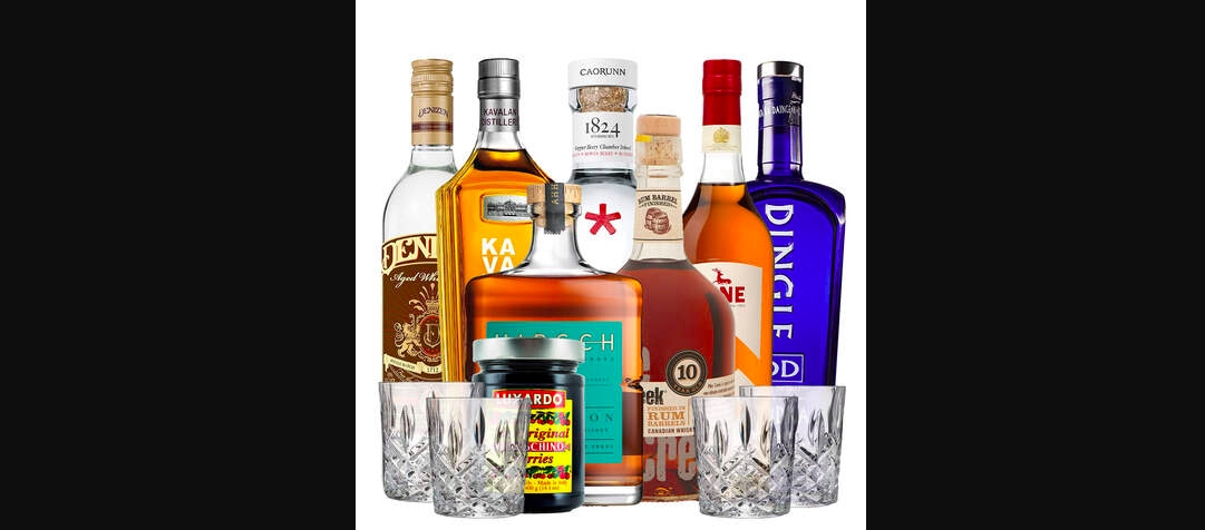 Best Alcohol Christmas Gift Sets - £10 up (2022)