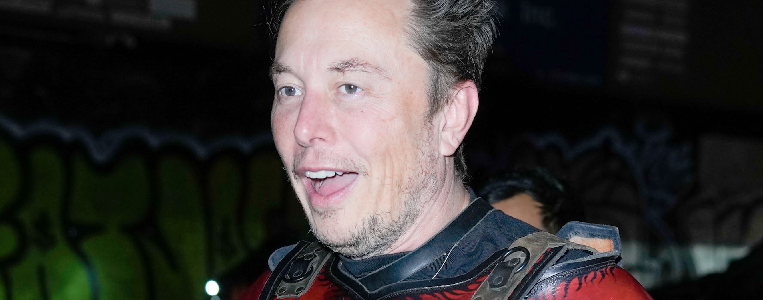 Elon Musk Tweets 'Star Wars' Meme While Twitter Is Burning