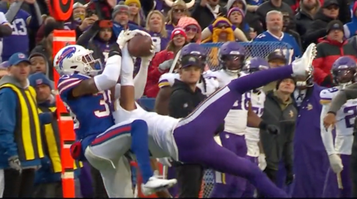 NFL World Reacts To Justin Jefferson's Catch Of The Decade - The