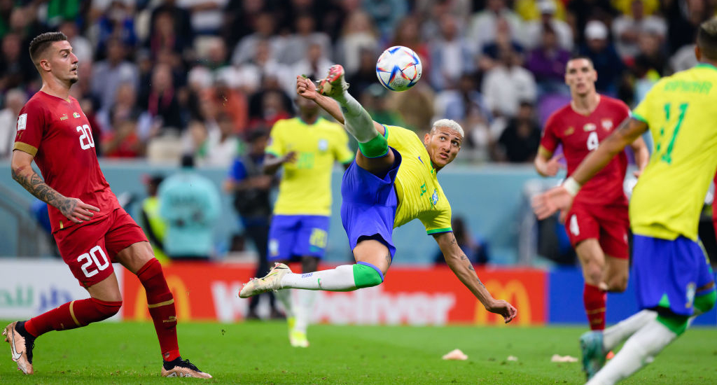 Richarlison a marqué un but miracle lors du match Brésil-Serbie - Les ...