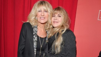 Stevie Nicks Shared A Handwritten Tribute To The Late Christine McVie, Her ‘Best Friend In The Whole World’