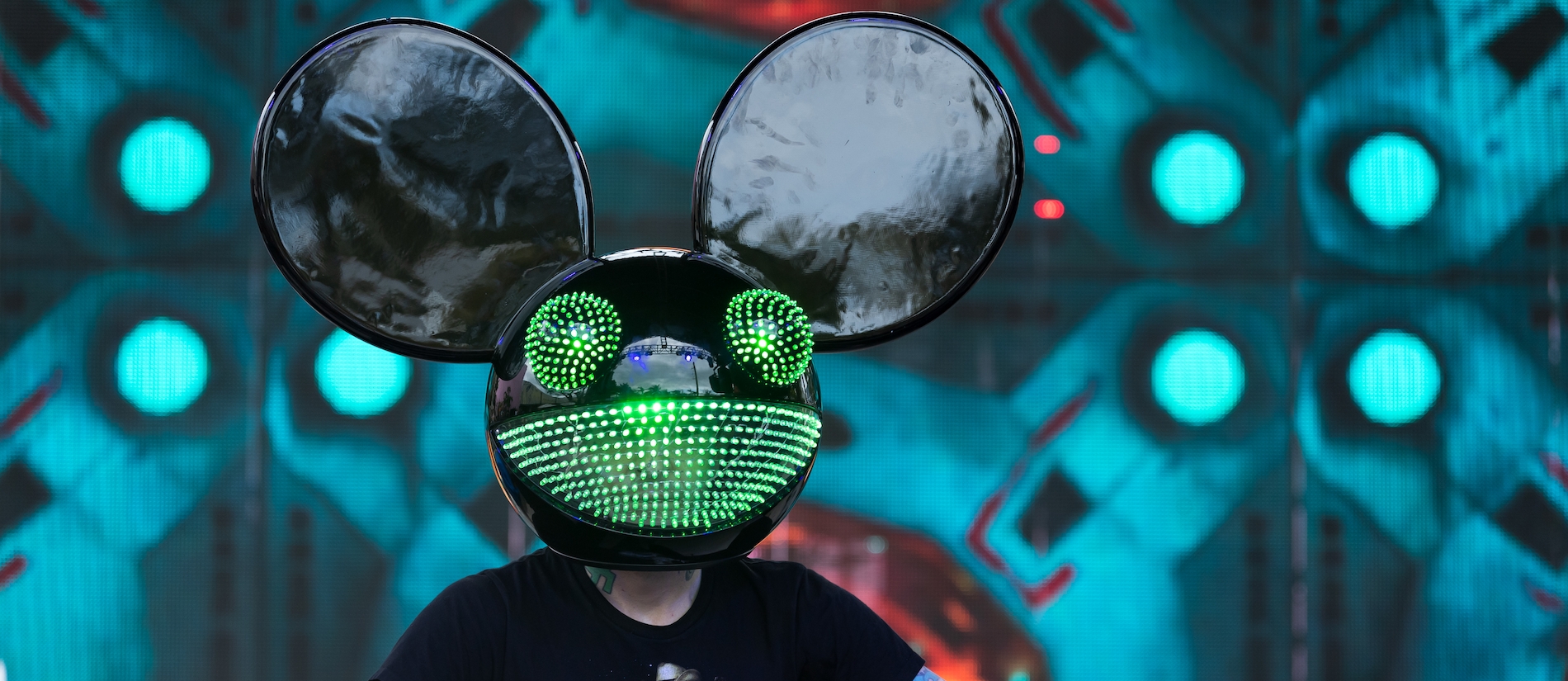 Deadmau5's Helmet Has Left His Spine In Rough Shape