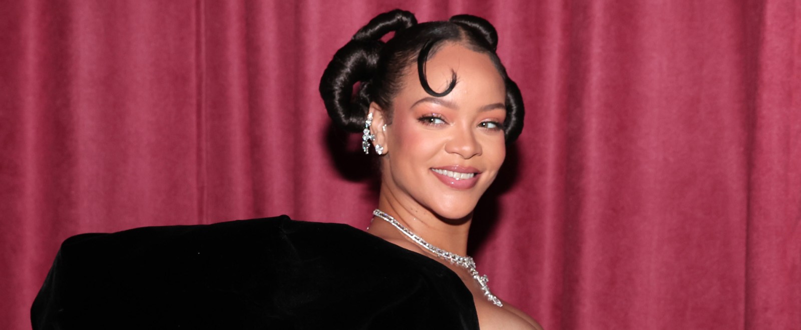Rihanna Golden Globe Awards 2023