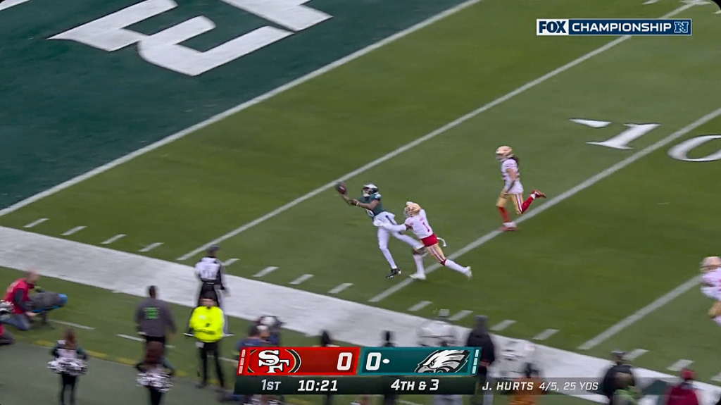 Crazy Fourth Down Catch By DeVonta Smith Led To The Eagles TD