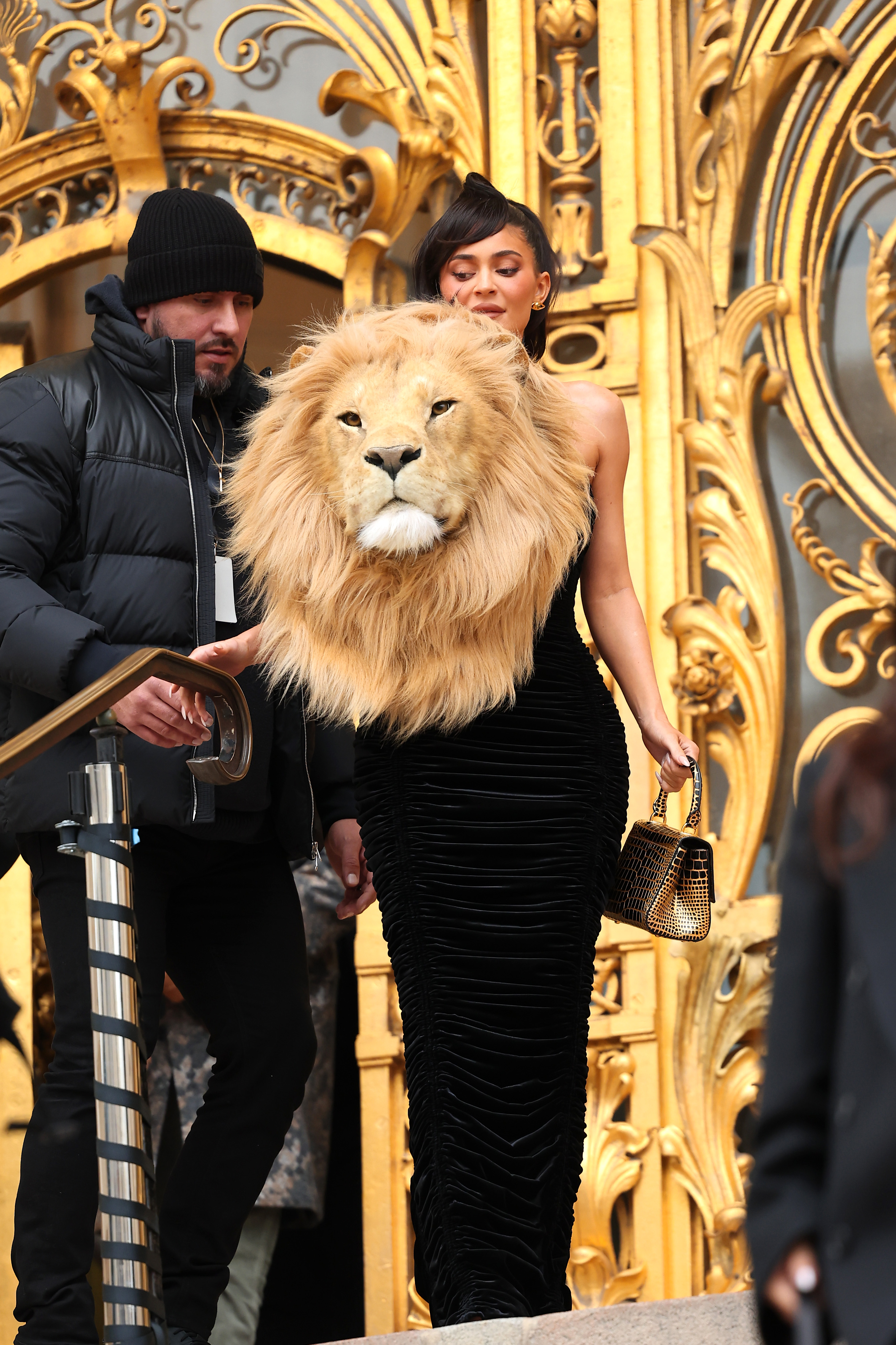 Kylie Jenner Lion Head Dress Schiaparelli