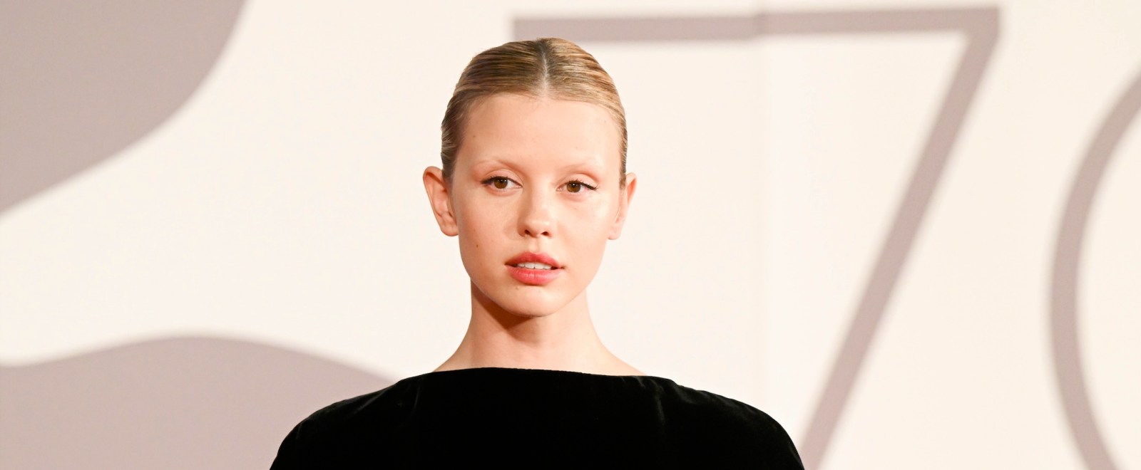 mia goth