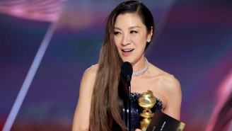It Did Not Go Well For The Golden Globes Piano Player Who Tried To Play Off Michelle Yeoh During Her Acceptance Speech