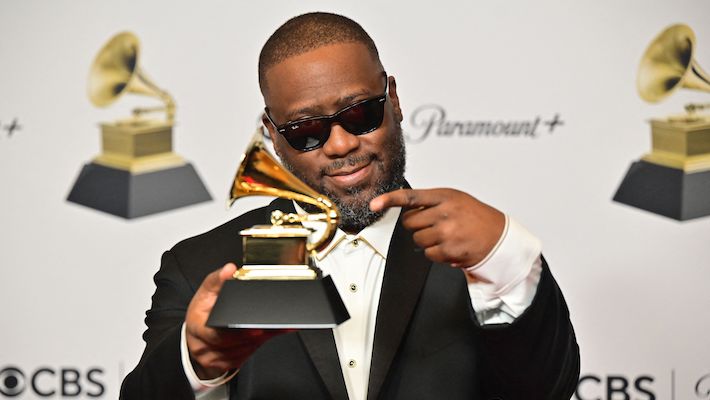 Chris Brown Upset Robert Glasper Won Best R&B Album at Grammys - XXL