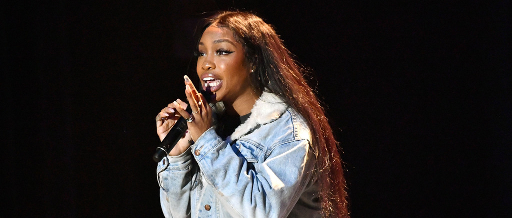 What Is SZA's Song Setlist For The 'SOS Tour?'