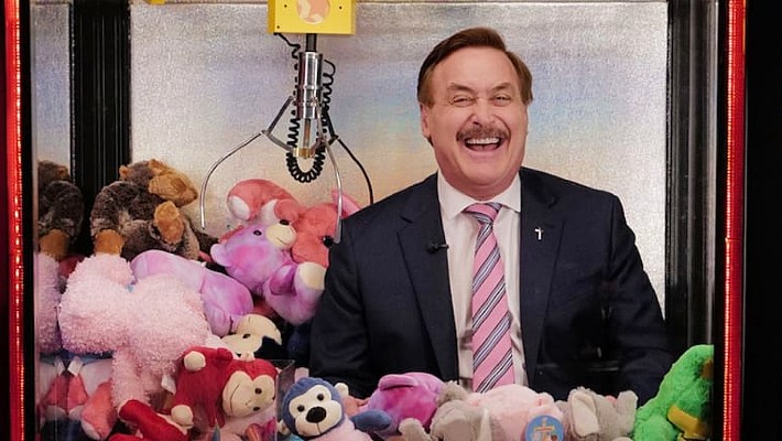 Mike Lindell Appeared On Kimmel Inside A Claw Machine