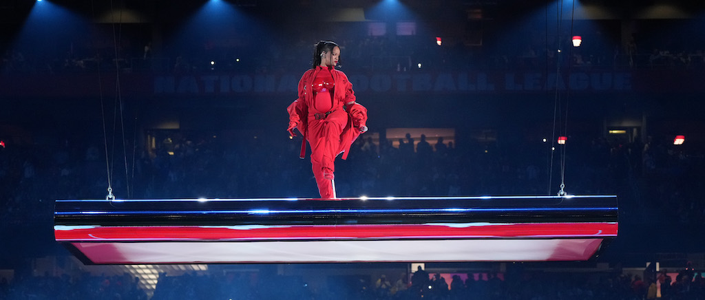 Rihanna: Super Bowl Sparks 'Super Smash Bros.' Jokes