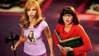 Linda Cardellini And Sarah Michelle Gellar’s ‘Steamy’ Kiss Was Cut From James Gunn’s ‘Scooby-Doo’