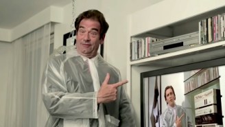 ‘American Psycho’ Icon Huey Lewis Has Never Actually Seen The Movie As His 23-Year Boycott Continues