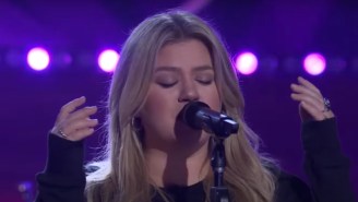 Kelly Clarkson’s Covers ‘Free’ By Florence And The Machine Is Just As Epic As You’d Expect Of ‘Kellyoke’