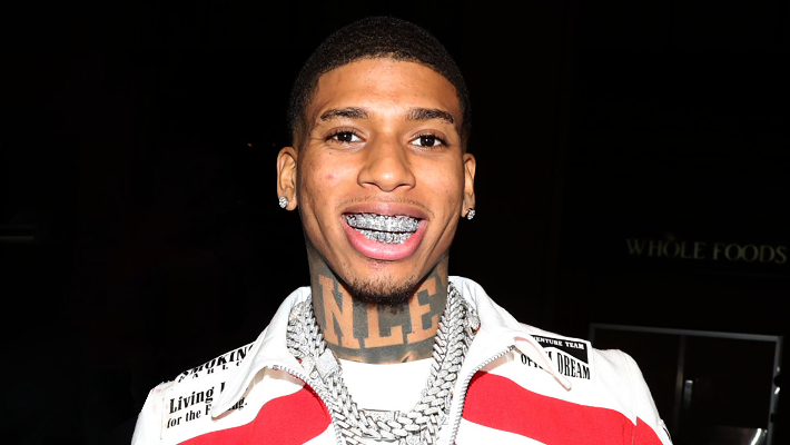 NLE Choppa Mistaken For Chris Brown At Walmart: Video #ChrisBrown