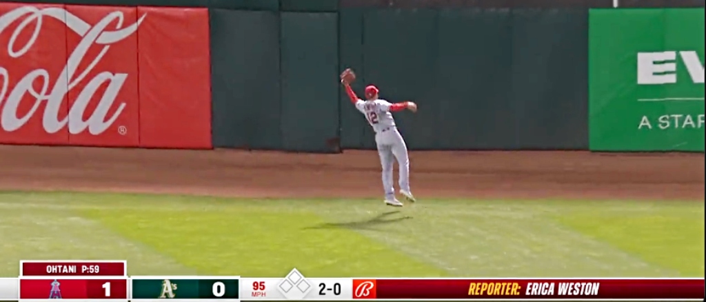 Watch Hunter Renfroe's Outrageous No-Look Catch That Stunned Shohei Ohtani