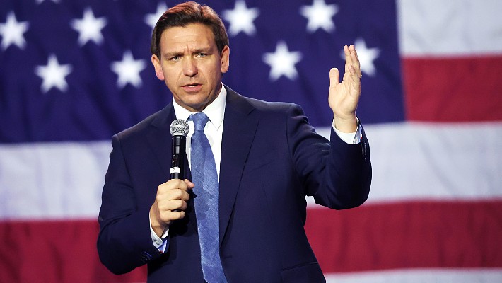 Ron DeSantis Video Shows Him Wiping Nose Then Touching Fan