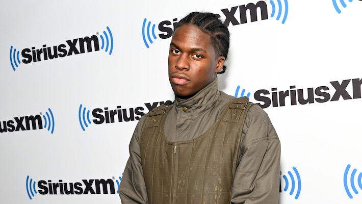 Daniel Caesar Shared 'Never Enough (Bonus Version),' 'Valentina'