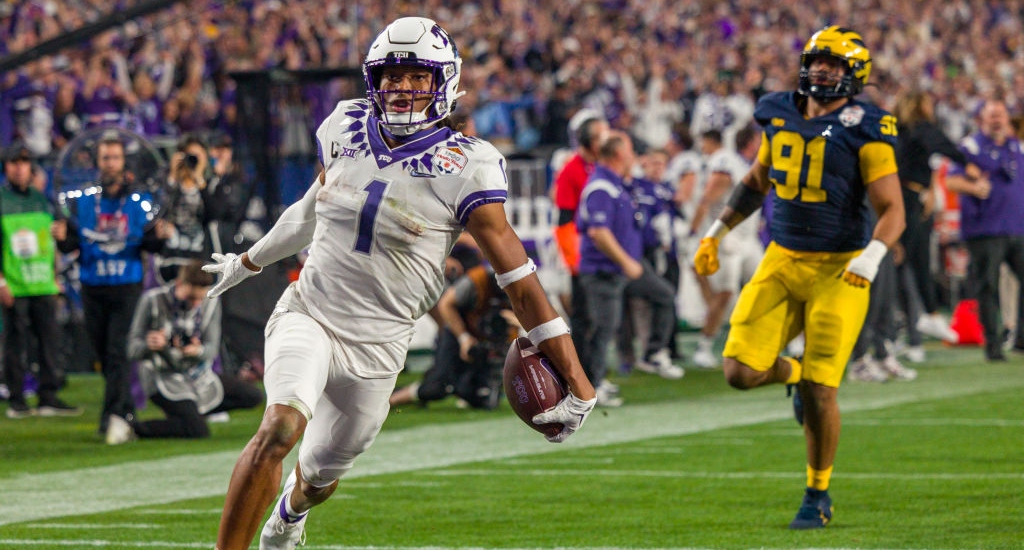 'Just a little hype': Inside TCU WR Quentin Johnston's NFL draft party at  Dave & Buster's