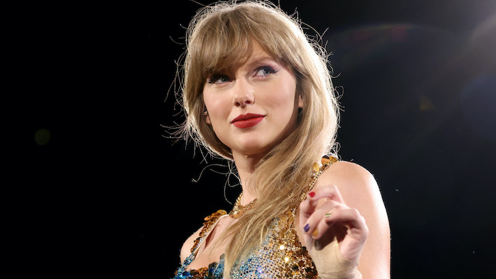 Taylor Swift's 'Midnights' No. 1 'Billboard' 200 Over Wallen