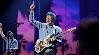Weezer Performed An Impromptu Acoustic Concert To Support The Writers Guild Of America Strike