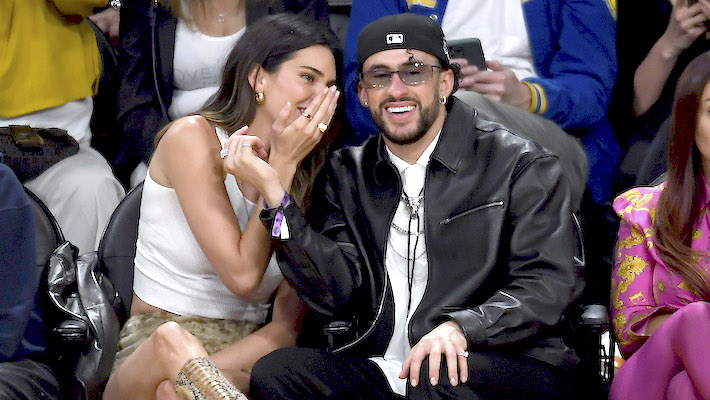 Memes & Tweets About Kendall Jenner & Bad Bunny's Lakers Game Body Language