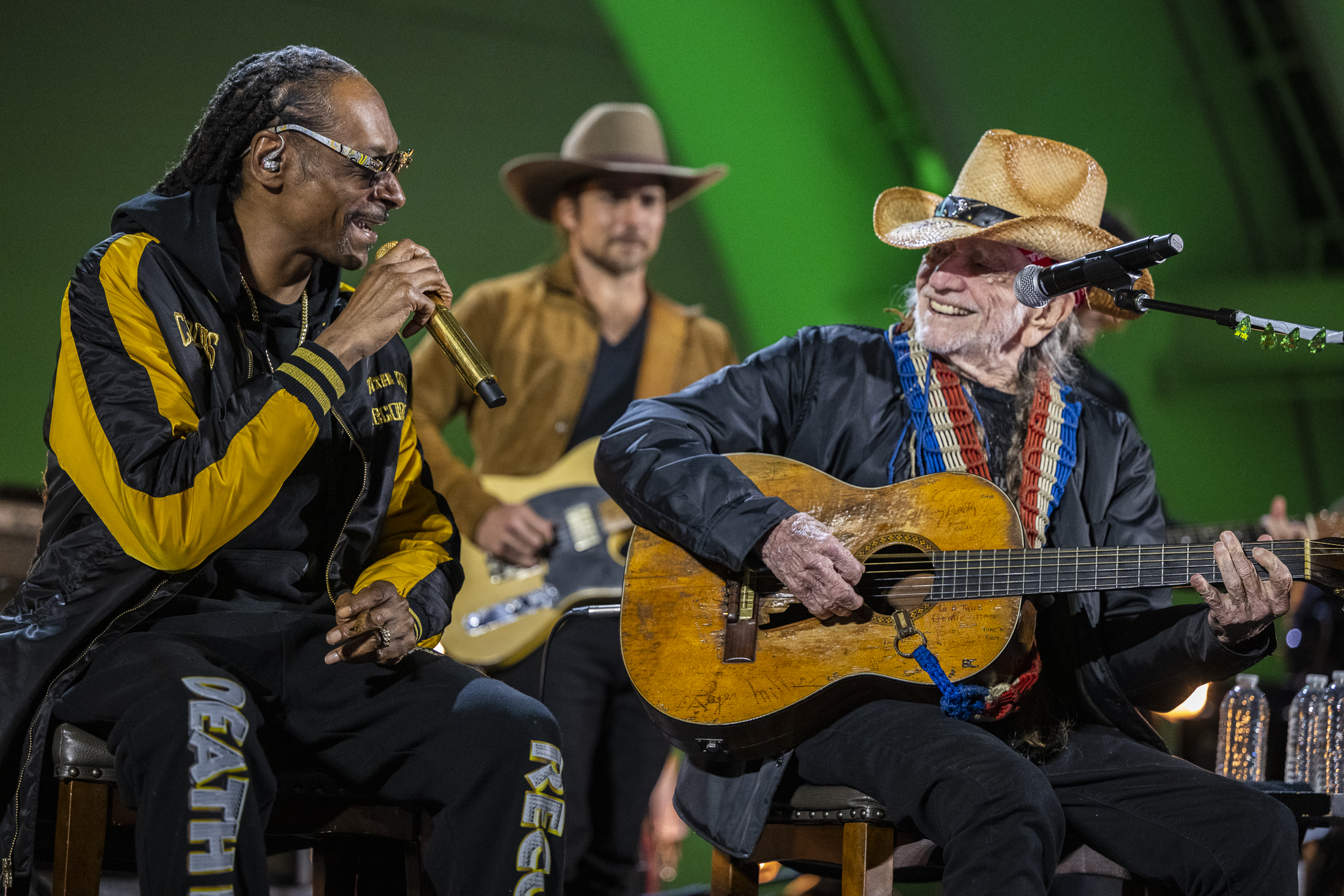 Willie Nelson, Snoop Dogg