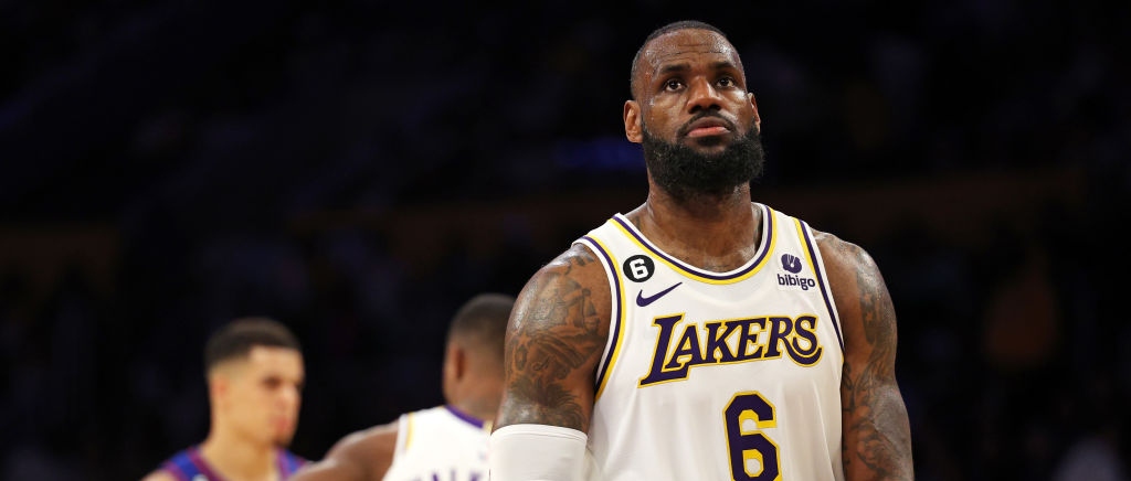 L.A. Lakers' LeBron James changing his jersey number - again - back to No.  23 